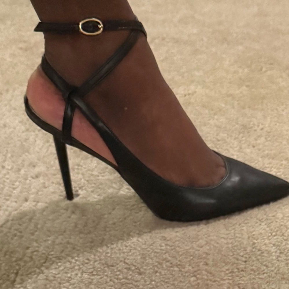 Guess Strappy Black Stiletto Heels Size 9